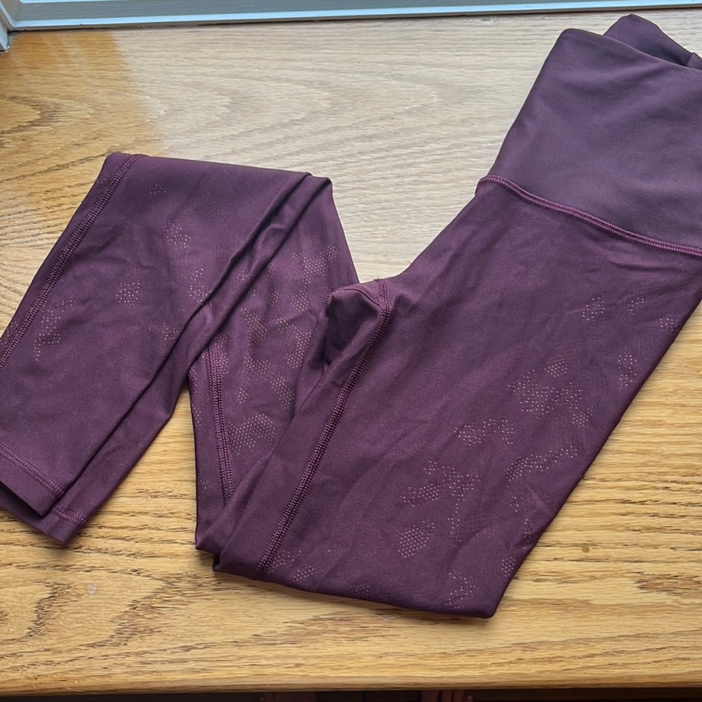 Maroon Lululemon size 2 full length leggings